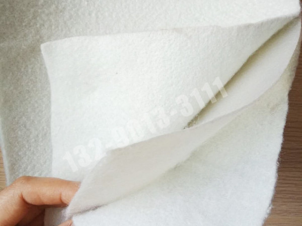 兩布一膜（短絲土工布）