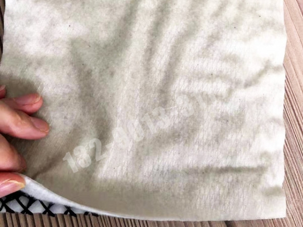 三維復合防排水網(wǎng)（復合一布一膜）