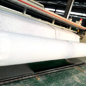 三維復合排水網(wǎng)收卷