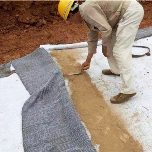 膨潤土防水毯搭接邊處理