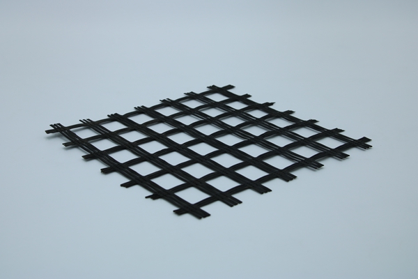 滌綸土工格柵對路基不同沉降量的過(guò)渡處理