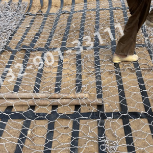 高韌性聚酯紗線(xiàn)集束格柵